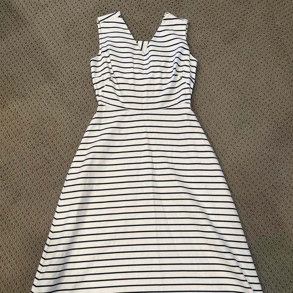 Brand new size 8 Kate Spade tie back a line midi dress in black and white - Picture 1 of 8